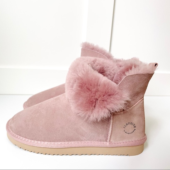 Fireside By Dearfoams Genuine Shearling Lined Boot - Picture 2 of 7